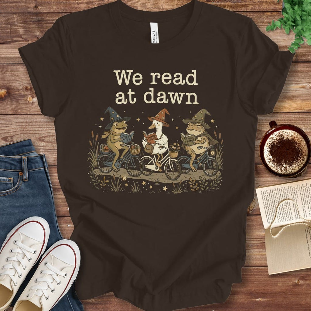 T-Shirt Brown / S We Read At Dawn Frog & Goose T-Shirt