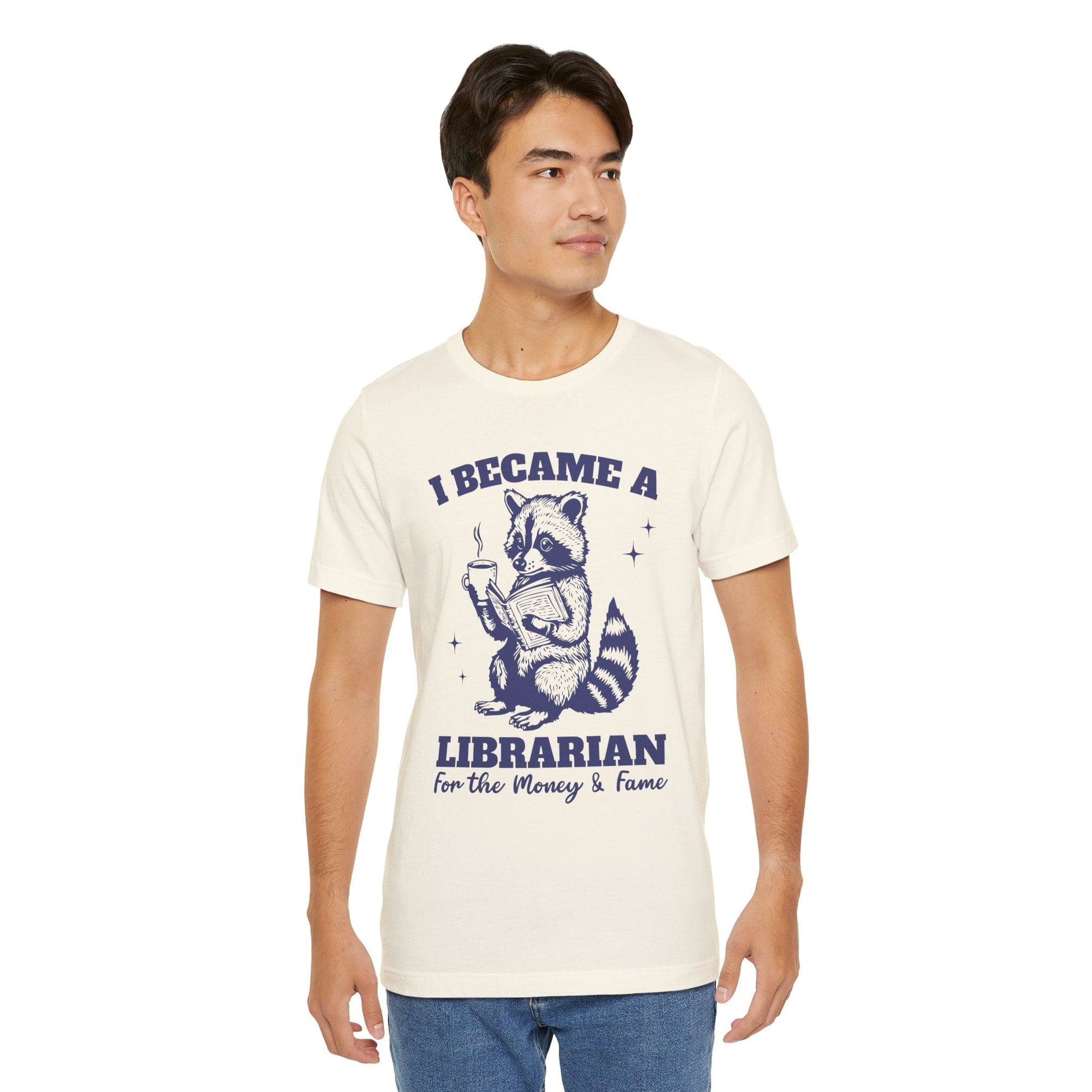 T-Shirt Funny Librarian Raccoon Shirt